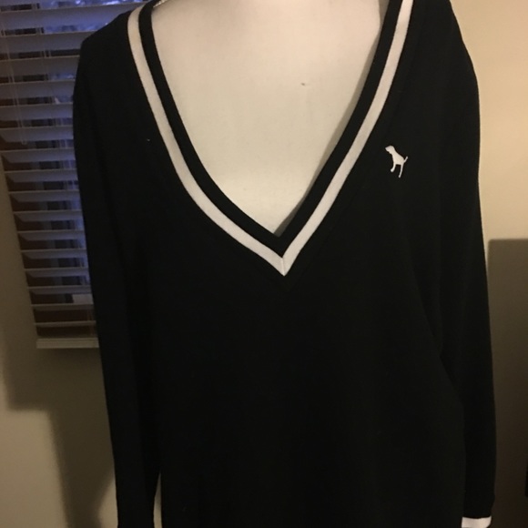 PINK Victoria's Secret Tops - Excellent Condition Black Pink Vneck sweatshirt ❤️